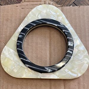 Triangular MOD VINTAGE  Mother of Pearl and Black Bangle